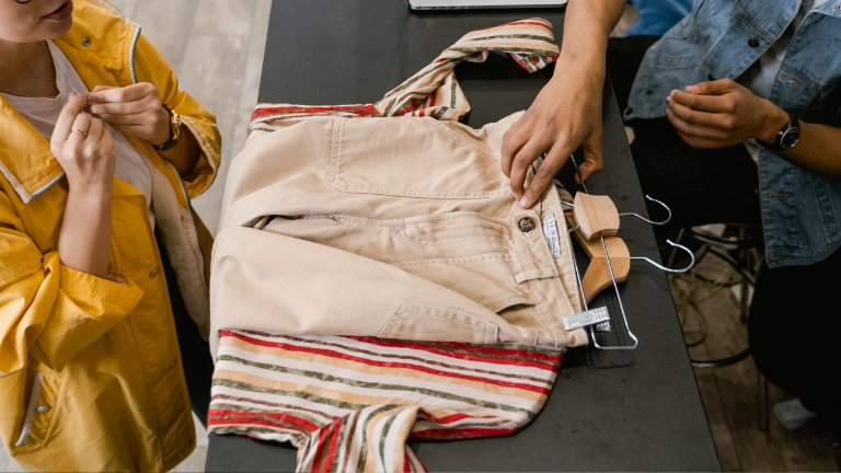 ۱۰ اشتباه رایج در خرید مانتو تابستانه عمده + راه ‌حل