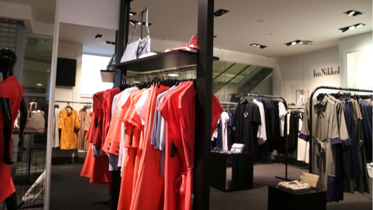 بهترین مراکز عمده فروشی مانتو در تهران: راهنمای کامل برای خریداران عمده