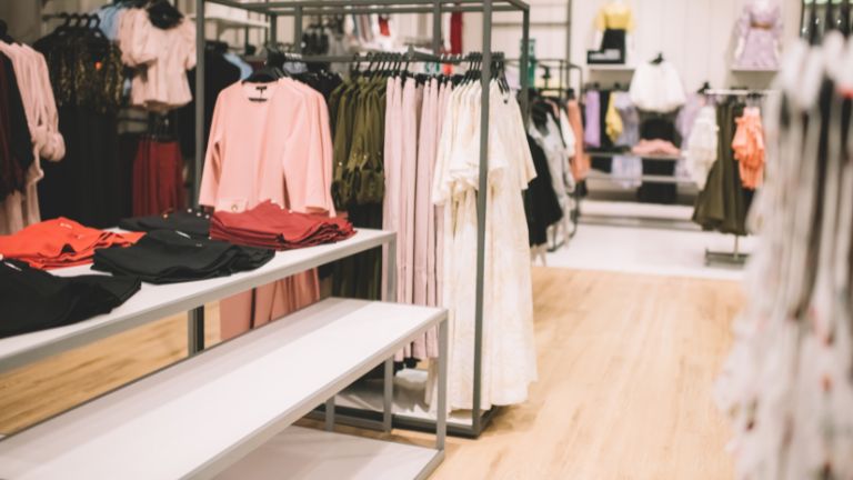 معرفی 15 عمده‌ فروشی برتر مانتو در تهران از طریق اینستاگرام